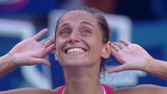 serena_williams_vs_roberta_vinci_interview_us_open_2015_656_ori_crop_master__0x0_512x384